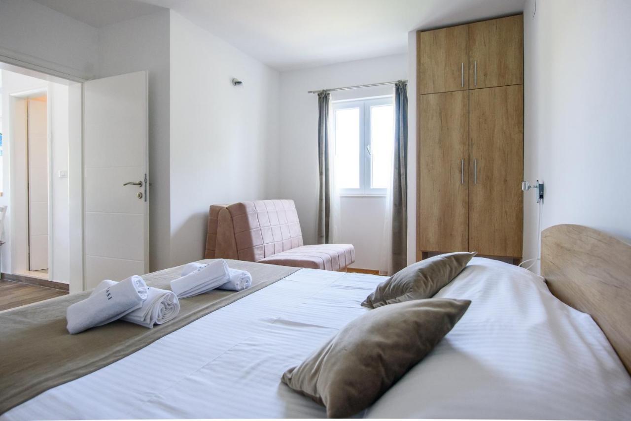 Accomodation Stermasi Maranovici Exterior photo