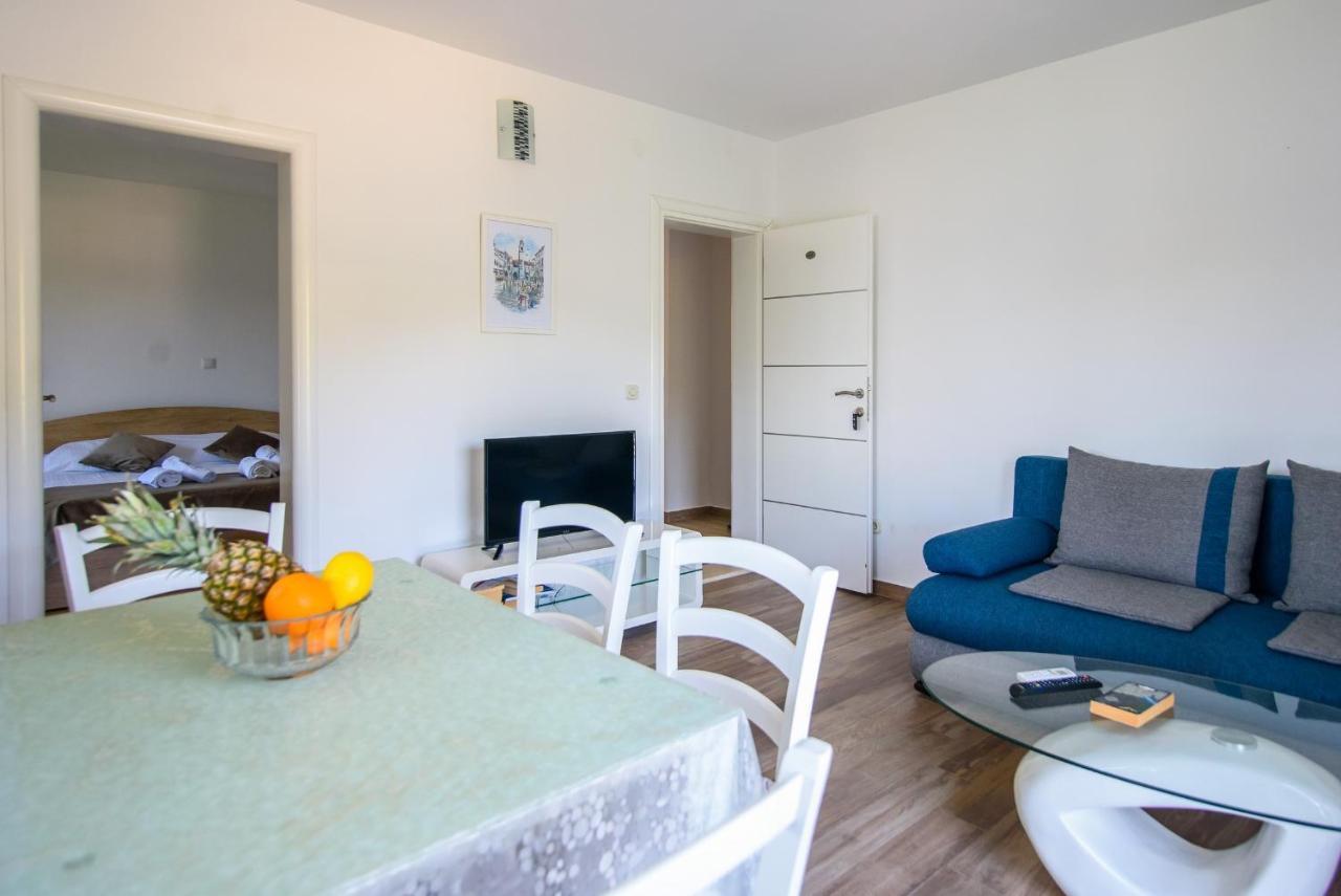 Accomodation Stermasi Maranovici Exterior photo